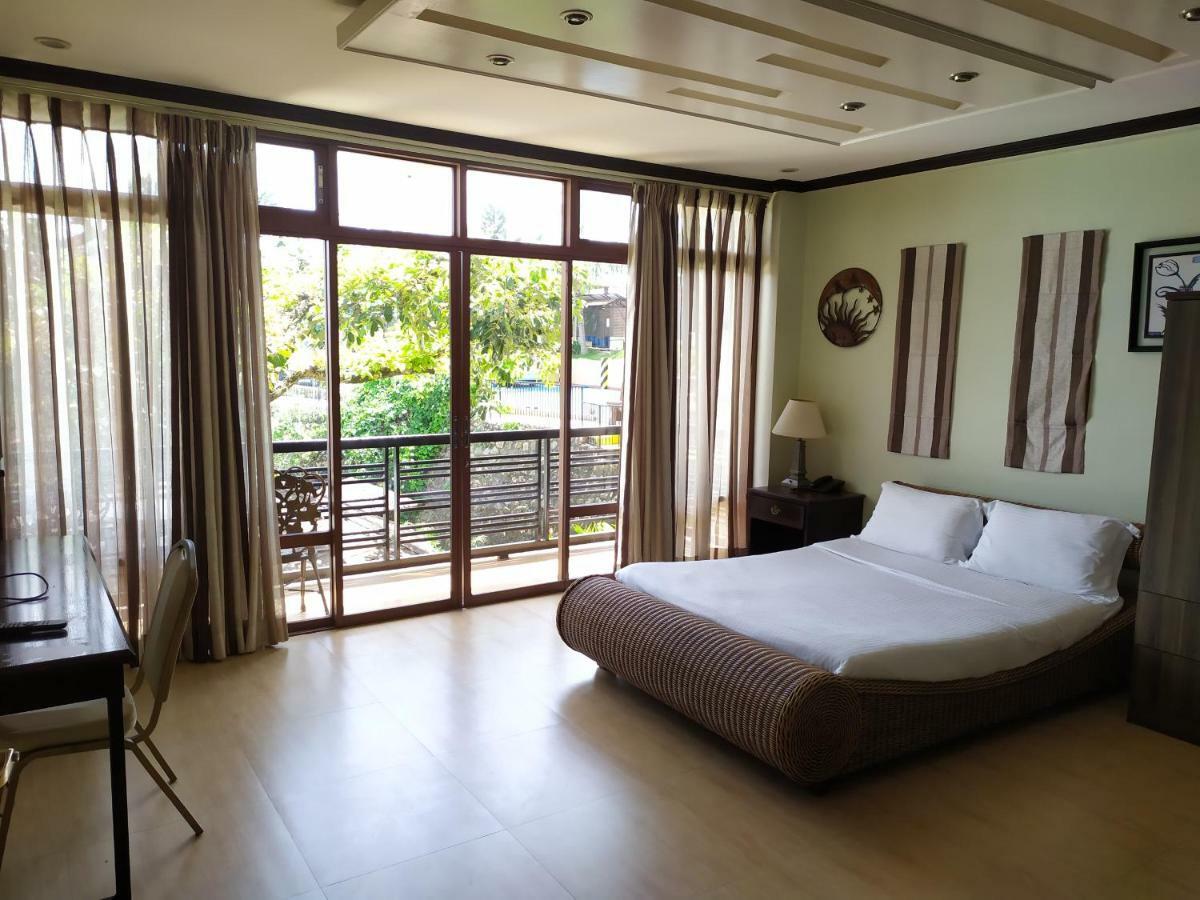 Seascape Resort Batangas Extérieur photo