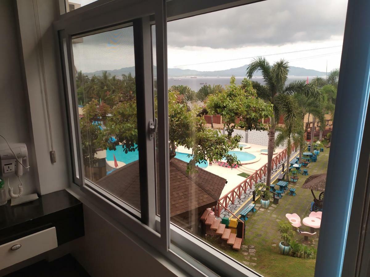 Seascape Resort Batangas Extérieur photo